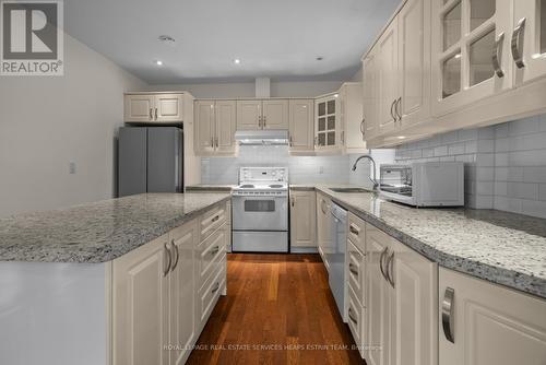 Main - 88 Welland Avenue, Toronto, ON - Indoor Photo Showing Kitchen