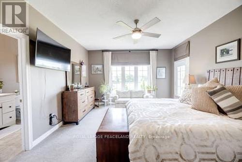 134 Southcrest Drive, Kawartha Lakes, ON - Indoor Photo Showing Bedroom