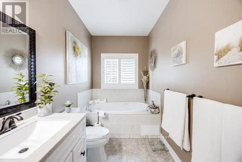 134 Southcrest Drive, Kawartha Lakes, ON - Indoor Photo Showing Bathroom