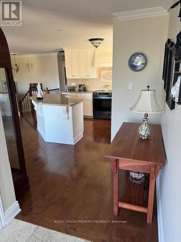 148 Ellwood Drive, Caledon, ON - Indoor Photo Showing Kitchen