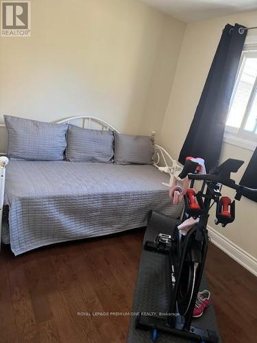 148 Ellwood Drive, Caledon, ON - Indoor Photo Showing Bedroom