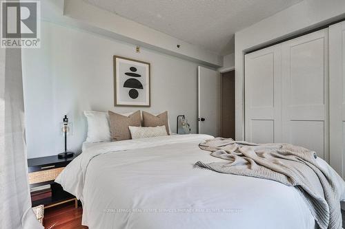 1233B - 22 Laidlaw Street, Toronto, ON - Indoor Photo Showing Bedroom