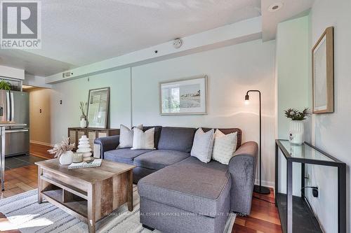 1233B - 22 Laidlaw Street, Toronto, ON - Indoor Photo Showing Living Room