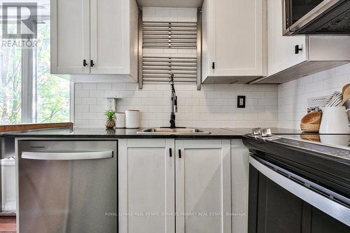 1233B - 22 Laidlaw Street, Toronto, ON - Indoor Photo Showing Kitchen With Upgraded Kitchen