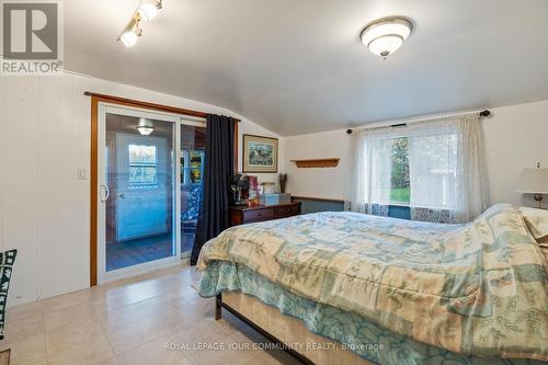 79 Ball Point Road, Kawartha Lakes, ON - Indoor Photo Showing Bedroom