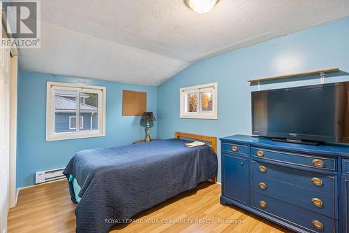 79 Ball Point Road, Kawartha Lakes, ON - Indoor Photo Showing Bedroom