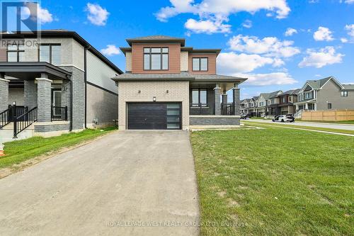 124 Lilac Circle, Haldimand, ON - Outdoor With Facade