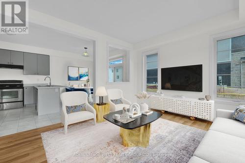 124 Lilac Circle, Haldimand, ON - Indoor Photo Showing Living Room