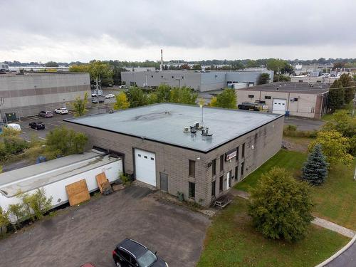 FaÃ§ade - 80 Av. Leacock, Pointe-Claire, QC - Outdoor With View