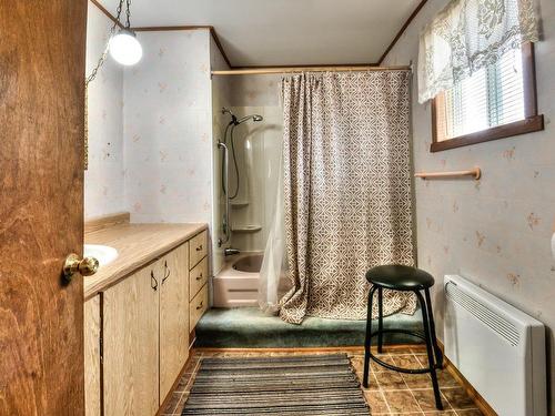 Salle de bains - 233 Rue Roy, Saint-Jean-Sur-Richelieu, QC - Indoor