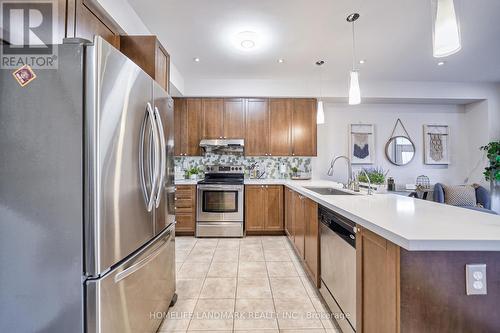 10279 Woodbine Avenue, Markham, ON - Indoor Photo Showing Kitchen With Upgraded Kitchen