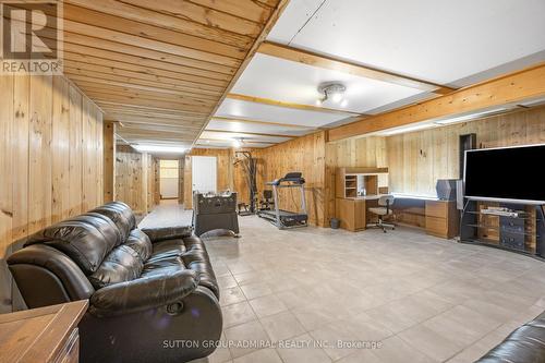 63 Scarlett Line, Oro-Medonte, ON - Indoor Photo Showing Other Room