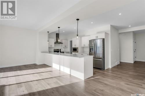 332 Leskiw Bend, Saskatoon, SK - Indoor Photo Showing Kitchen With Upgraded Kitchen