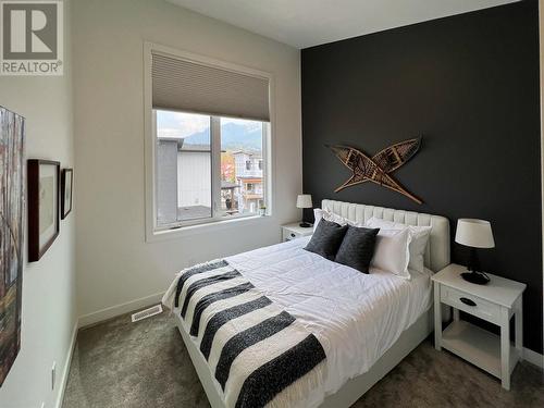 700 Riverside Way Unit# 201, Fernie, BC - Indoor Photo Showing Bedroom