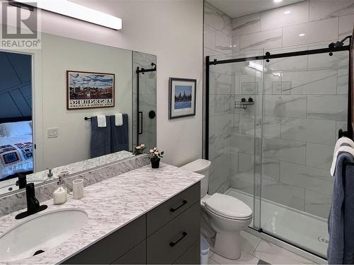 700 Riverside Way Unit# 201, Fernie, BC - Indoor Photo Showing Bathroom