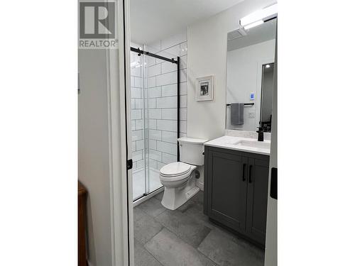 700 Riverside Way Unit# 201, Fernie, BC - Indoor Photo Showing Bathroom