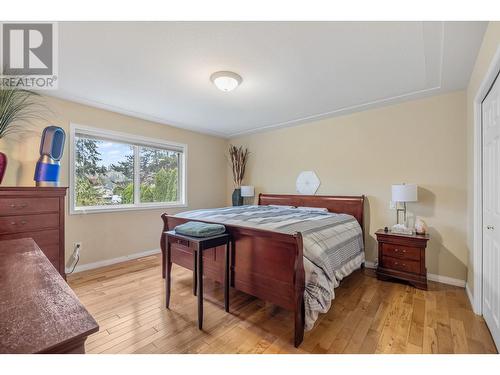 822 Raymer Road, Kelowna, BC - Indoor Photo Showing Bedroom