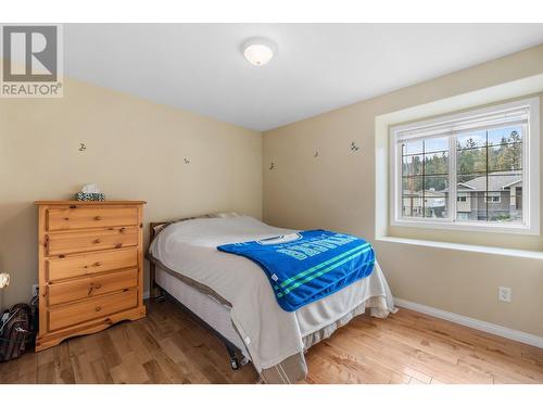 822 Raymer Road, Kelowna, BC - Indoor Photo Showing Bedroom