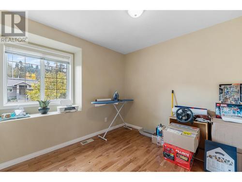 822 Raymer Road, Kelowna, BC - Indoor