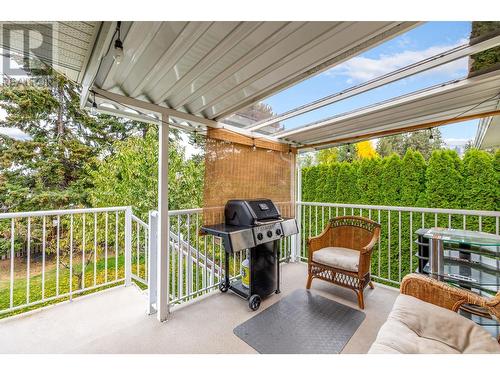 822 Raymer Road, Kelowna, BC - Outdoor With Deck Patio Veranda With Exterior