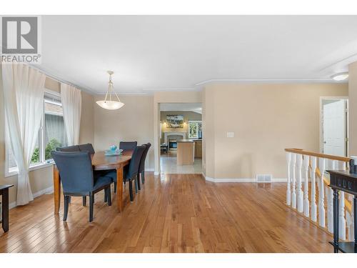 822 Raymer Road, Kelowna, BC - Indoor Photo Showing Dining Room