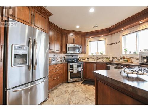 6805 Cottonwood Drive Unit# 400, Osoyoos, BC - Indoor Photo Showing Kitchen With Upgraded Kitchen