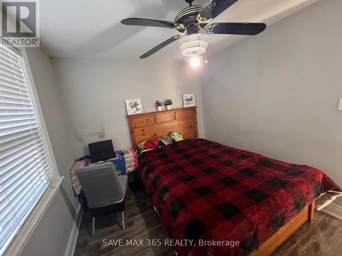 40 Ashwood Crescent, Brampton, ON - Indoor Photo Showing Bedroom