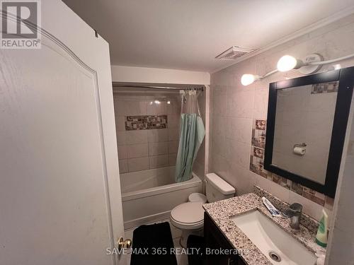 40 Ashwood Crescent, Brampton, ON - Indoor Photo Showing Bathroom