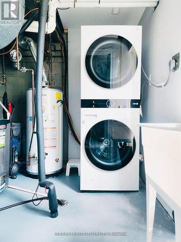 46 - 400 Bloor Street, Mississauga, ON - Indoor Photo Showing Laundry Room