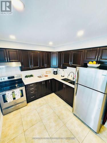 46 - 400 Bloor Street, Mississauga, ON - Indoor Photo Showing Kitchen