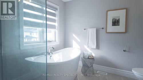 1563 Virtue Lane, Windsor, ON - Indoor Photo Showing Bathroom