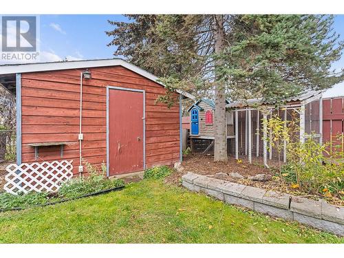 1350 Maple Road, Kelowna, BC - Outdoor