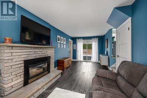 961 Curtis Crescent, Cobourg, ON - Indoor Photo Showing Living Room With Fireplace