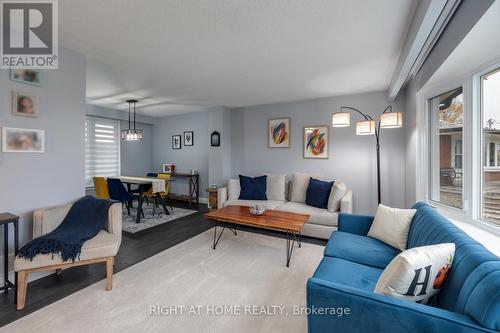 961 Curtis Crescent, Cobourg, ON - Indoor Photo Showing Living Room