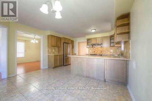 1181 Stire Street, Oshawa, ON - Indoor Photo Showing Kitchen