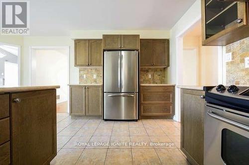 1181 Stire Street, Oshawa, ON - Indoor Photo Showing Kitchen