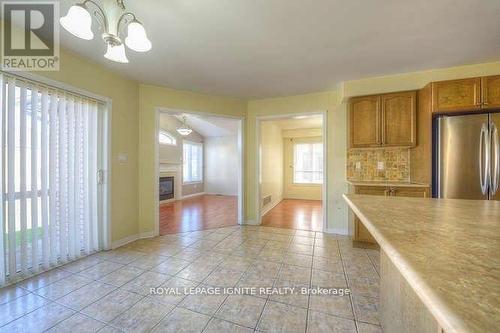 1181 Stire Street, Oshawa, ON - Indoor Photo Showing Kitchen