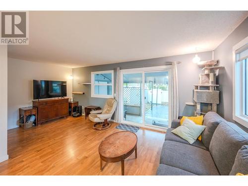 Living Room - 3099 South Main Street Unit# 44, Penticton, BC - Indoor Photo Showing Living Room