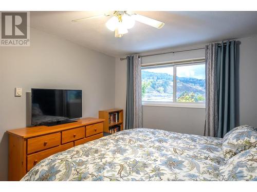 Master Bedroom - 3099 South Main Street Unit# 44, Penticton, BC - Indoor Photo Showing Bedroom