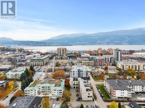 625 Fuller Avenue, Kelowna, BC - Outdoor With Body Of Water With View