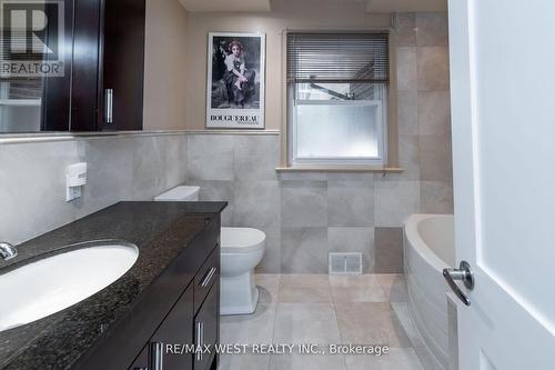 3 Humber Ridge Drive, Toronto, ON - Indoor Photo Showing Bathroom