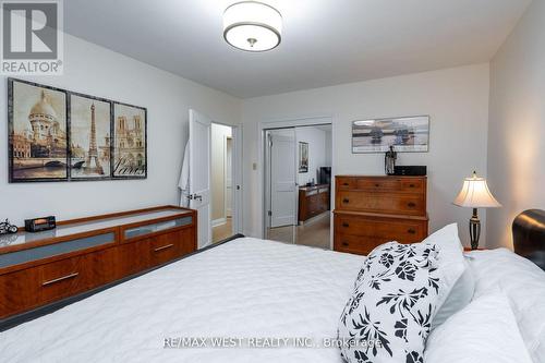 3 Humber Ridge Drive, Toronto, ON - Indoor Photo Showing Bedroom