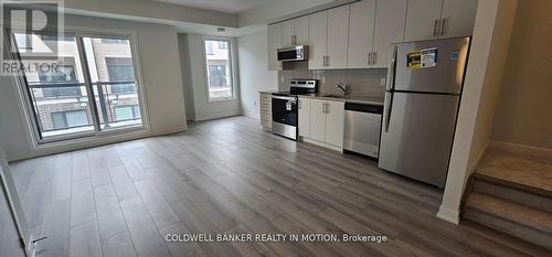 28 - 3405 Ridgeway Drive, Mississauga, ON - Indoor Photo Showing Kitchen