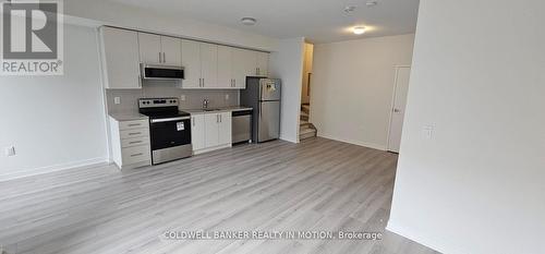 28 - 3405 Ridgeway Drive, Mississauga, ON - Indoor Photo Showing Kitchen