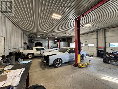 19311 Gore Road, Chatham-Kent, ON - Indoor Photo Showing Garage