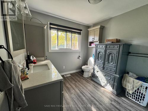 19311 Gore Road, Chatham-Kent, ON - Indoor Photo Showing Laundry Room