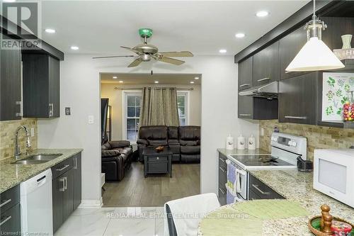 11 Wheatfield Crescent, Kitchener, ON - Indoor Photo Showing Kitchen With Double Sink With Upgraded Kitchen