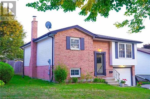 11 Wheatfield Crescent, Kitchener, ON - Outdoor