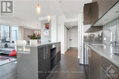 2210 - 199 Slater Street, Ottawa, ON - Indoor Photo Showing Kitchen With Upgraded Kitchen