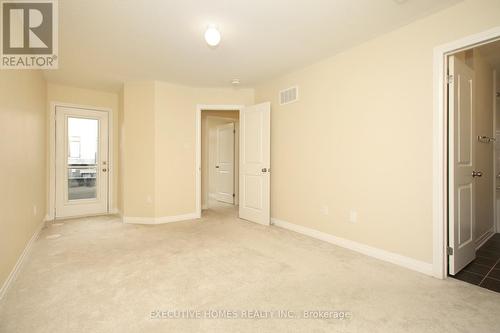 237 Lord Elgin Lane, Clarington, ON - Indoor Photo Showing Other Room